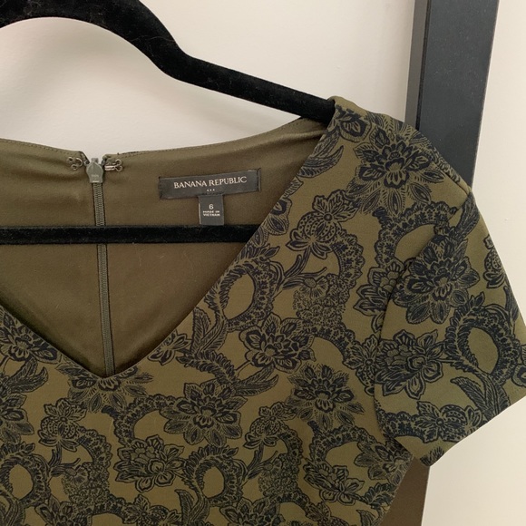 Banana Republic dress size 6 - dark green - Picture 3 of 3